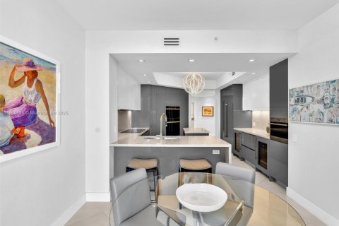 Condominio en venta en Aventura, Florida, 3 dormitorios, 294.78 m2 № 1895924 - foto 20