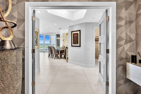 Condominio en venta en Aventura, Florida, 3 dormitorios, 294.78 m2 № 1895924 - foto 7