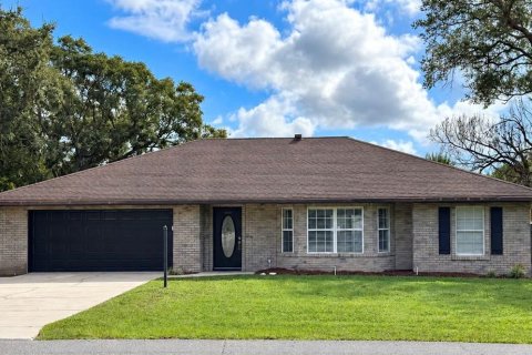 Casa en Deltona, Florida 3 dormitorios, 133.22 m2 № 2383815