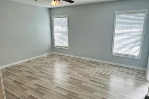 Casa en venta en Deltona, Florida, 3 dormitorios, 133.22 m2 № 2383815 - foto 14
