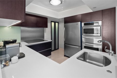 Condo in Miami Beach, Florida, 3 bedrooms  № 1861641 - photo 7