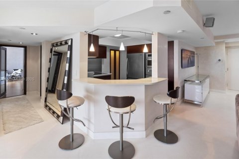 Condo in Miami Beach, Florida, 3 bedrooms  № 1861641 - photo 8