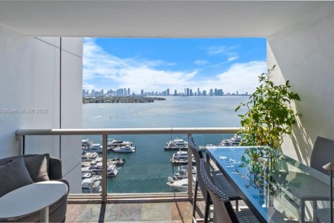 Condo in Miami Beach, Florida, 3 bedrooms  № 1861641 - photo 15