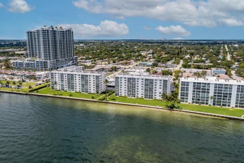 Copropriété à louer à Lake Park, Floride: 2 chambres, 126.63 m2 № 2262417 - photo 8