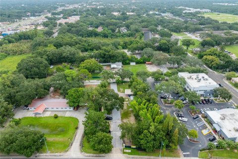 Propiedad comercial en venta en Brandon, Florida № 1403658 - foto 7