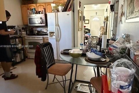 House in West Park, Florida 3 bedrooms, 86.4 sq.m. № 1862319 - photo 7