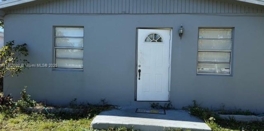 House in West Park, Florida 3 bedrooms, 86.4 sq.m. № 1862319