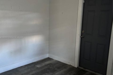 Casa en venta en Hollywood, Florida, 4 dormitorios, 141.03 m2 № 1974071 - foto 20