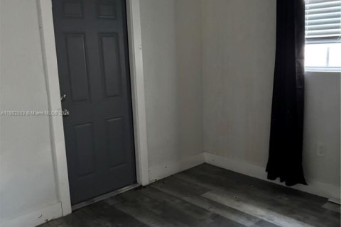 Casa en venta en Hollywood, Florida, 4 dormitorios, 141.03 m2 № 1974071 - foto 21