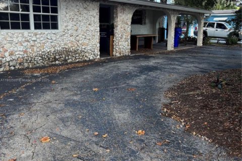 Casa en venta en Hollywood, Florida, 4 dormitorios, 141.03 m2 № 1974071 - foto 1