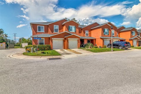 Townhouse in Clearwater, Florida 4 bedrooms, 149.2 sq.m. № 1881353 - photo 2