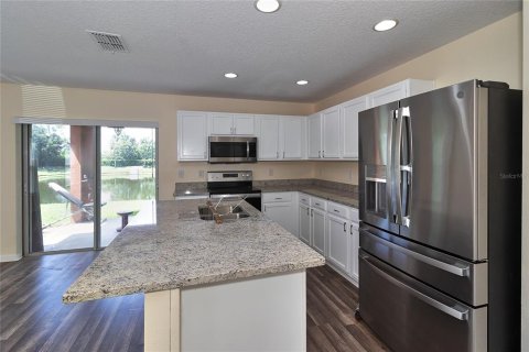Townhouse in Clearwater, Florida 4 bedrooms, 149.2 sq.m. № 1881353 - photo 11