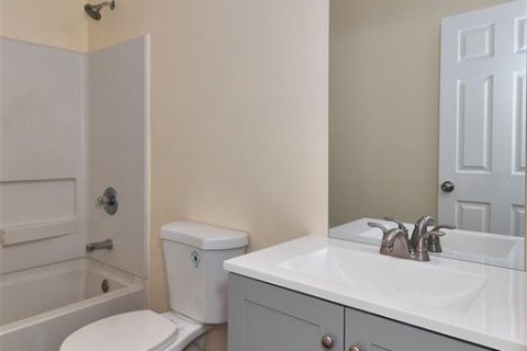 Townhouse in Clearwater, Florida 4 bedrooms, 149.2 sq.m. № 1881353 - photo 24