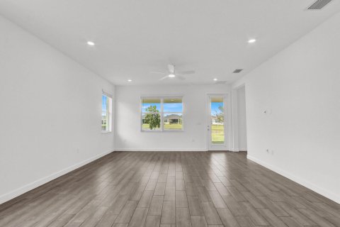 Villa ou maison à vendre à Port St. Lucie, Floride: 3 chambres, 149.57 m2 № 2300142 - photo 18