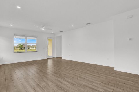 Villa ou maison à vendre à Port St. Lucie, Floride: 3 chambres, 149.57 m2 № 2300142 - photo 17