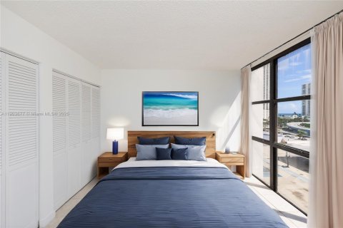 Condo in Sunny Isles Beach, Florida, 2 bedrooms  № 1955966 - photo 8