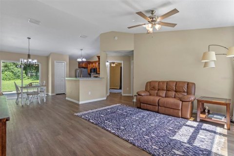 House in Wildwood, Florida 3 bedrooms, 89.37 sq.m. № 1853989 - photo 6