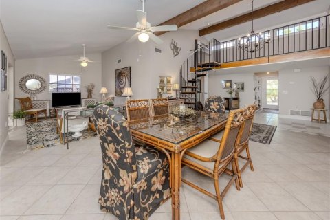 House in Venice, Florida 3 bedrooms, 196.77 sq.m. № 1444607 - photo 24