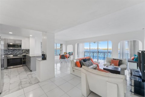 Condominio en venta en Miami, Florida, 2 dormitorios № 1981009 - foto 3