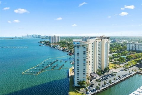 Condominio en venta en Miami, Florida, 2 dormitorios № 1981009 - foto 21