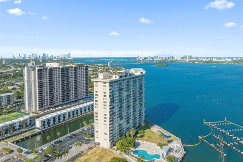 Condominio en venta en Miami, Florida, 2 dormitorios № 1981009 - foto 20