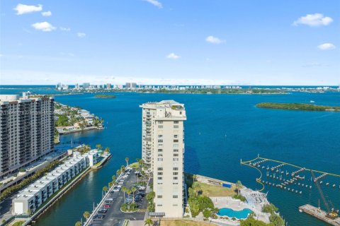 Condominio en venta en Miami, Florida, 2 dormitorios № 1981009 - foto 19