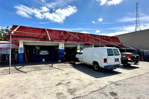 Propiedad comercial en venta en Clearwater, Florida, 213.68 m2 № 1787494 - foto 15