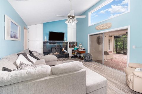 House in Longwood, Florida 4 bedrooms, 221.48 sq.m. № 1822546 - photo 2