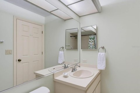 House in Palm Harbor, Florida 2 bedrooms, 111.2 sq.m. № 2201375 - photo 29
