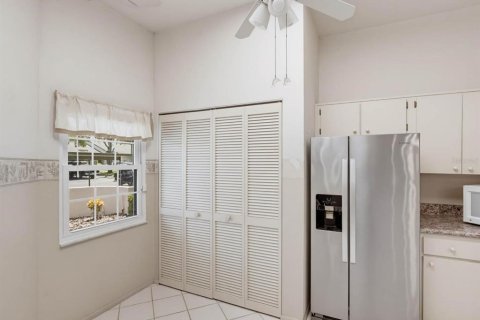House in Palm Harbor, Florida 2 bedrooms, 111.2 sq.m. № 2201375 - photo 16