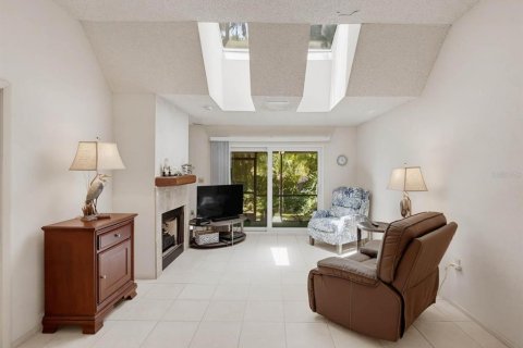 House in Palm Harbor, Florida 2 bedrooms, 111.2 sq.m. № 2201375 - photo 10