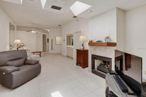 House in Palm Harbor, Florida 2 bedrooms, 111.2 sq.m. № 2201375 - photo 13