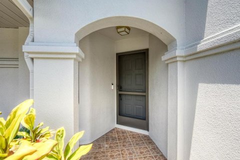 House in Palm Harbor, Florida 2 bedrooms, 111.2 sq.m. № 2201375 - photo 5