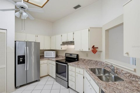 House in Palm Harbor, Florida 2 bedrooms, 111.2 sq.m. № 2201375 - photo 15