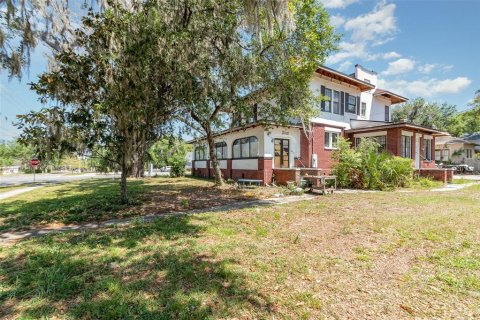 Commercial property in Eustis, Florida 8 bedrooms, 374.02 sq.m. № 1634311 - photo 2