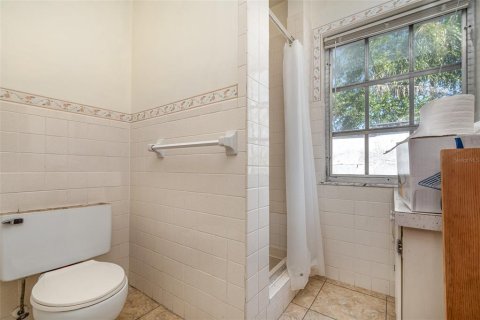Commercial property in Eustis, Florida 8 bedrooms, 374.02 sq.m. № 1634311 - photo 16
