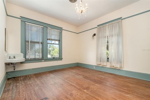 Commercial property in Eustis, Florida 8 bedrooms, 374.02 sq.m. № 1634311 - photo 20