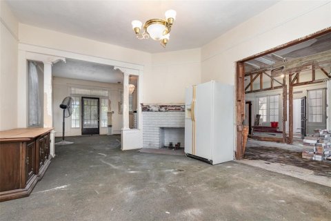 Commercial property in Eustis, Florida 8 bedrooms, 374.02 sq.m. № 1634311 - photo 11