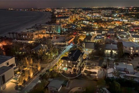Casa en venta en Sarasota, Florida, 8 dormitorios, 464.23 m2 № 1554315 - foto 7