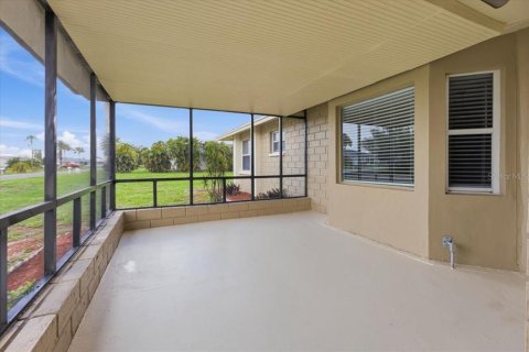 House in Rotonda, Florida 3 bedrooms, 118.08 sq.m. № 2236036 - photo 8