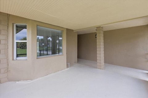 House in Rotonda, Florida 3 bedrooms, 118.08 sq.m. № 2236036 - photo 6