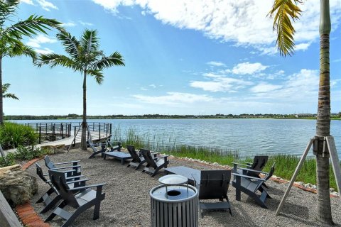 House in Sarasota, Florida 3 bedrooms, 238.48 sq.m. № 1792015 - photo 4