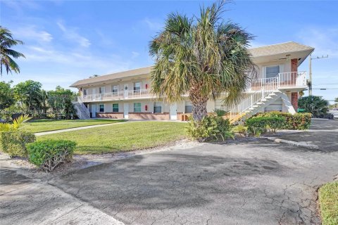 Condominio en venta en North Palm Beach, Florida, 2 dormitorios, 85.47 m2 № 2000255 - foto 30