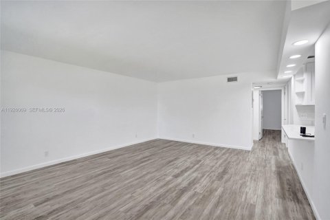 Condominio en venta en North Palm Beach, Florida, 2 dormitorios, 85.47 m2 № 2000255 - foto 11