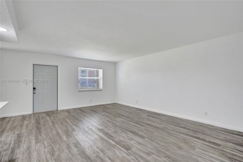 Condominio en venta en North Palm Beach, Florida, 2 dormitorios, 85.47 m2 № 2000255 - foto 16