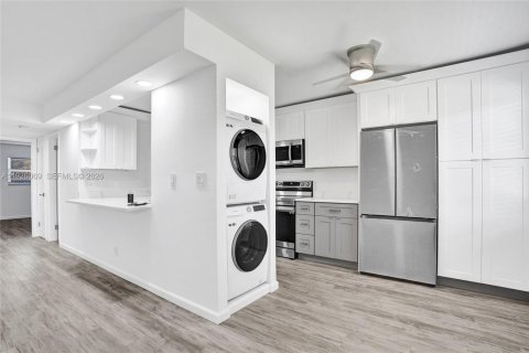 Condominio en venta en North Palm Beach, Florida, 2 dormitorios, 85.47 m2 № 2000255 - foto 4