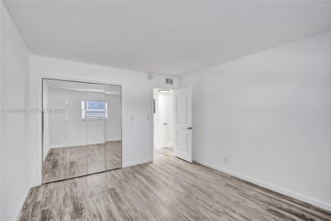 Condominio en venta en North Palm Beach, Florida, 2 dormitorios, 85.47 m2 № 2000255 - foto 22