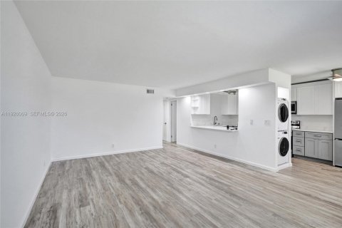 Condominio en venta en North Palm Beach, Florida, 2 dormitorios, 85.47 m2 № 2000255 - foto 13