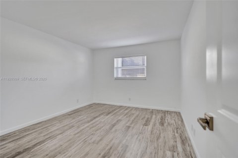 Condominio en venta en North Palm Beach, Florida, 2 dormitorios, 85.47 m2 № 2000255 - foto 25