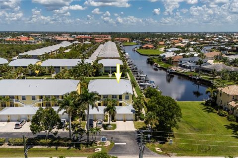 Condo in Punta Gorda, Florida, 3 bedrooms  № 1909924 - photo 2